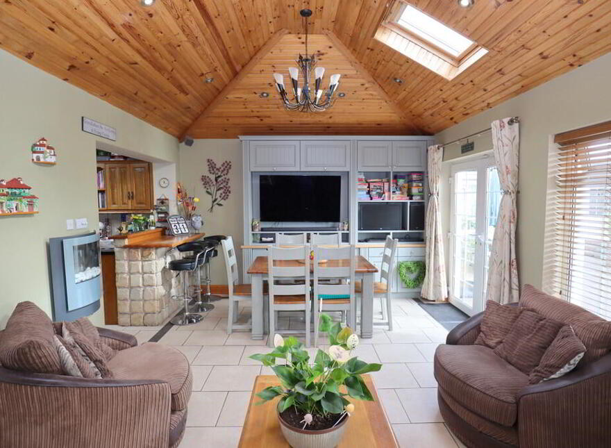 6 Laburnum Turret, North Road, Drogheda