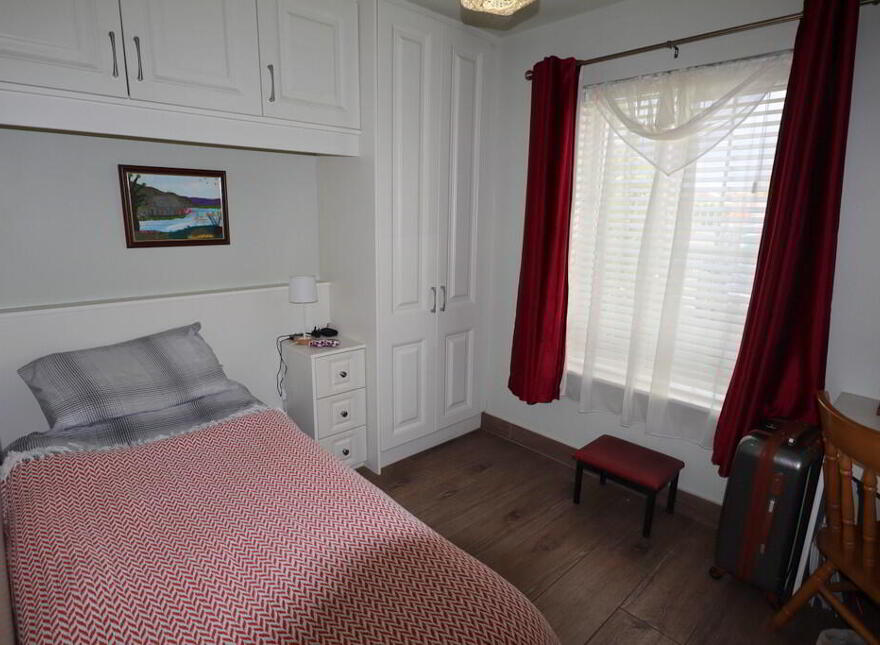 6 Laburnum Turret, North Road, Drogheda
