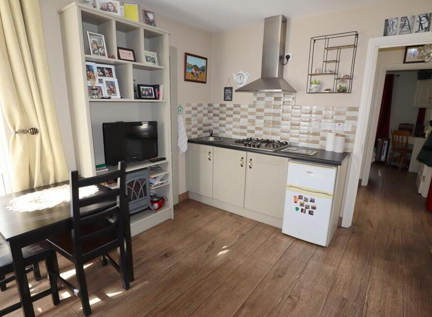 6 Laburnum Turret, North Road, Drogheda