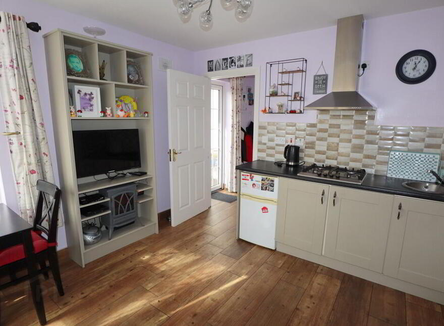 6 Laburnum Turret, North Road, Drogheda