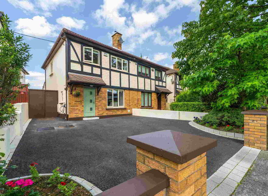 Park Drive Green, Castleknock, Dublin, D15 photo