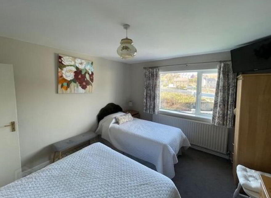 Ardrinane House, Lower Main Street, Annascaul, Anascaul, V92F792