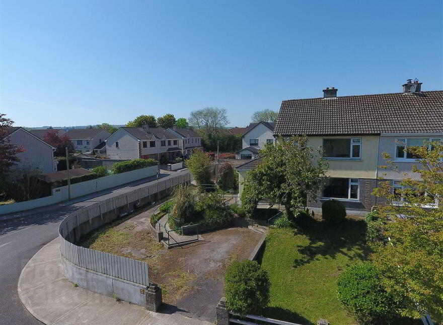 7 Coolroe Heights, Ballincollig photo