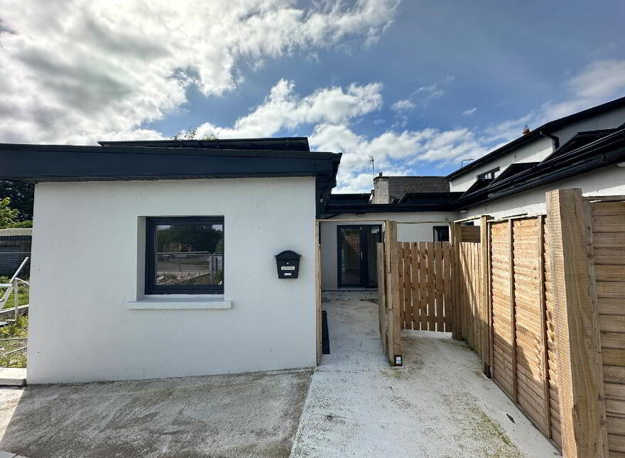 Apartments 1 - 4, 11-12 Barrack Street, Goresbridge, R95XFN8