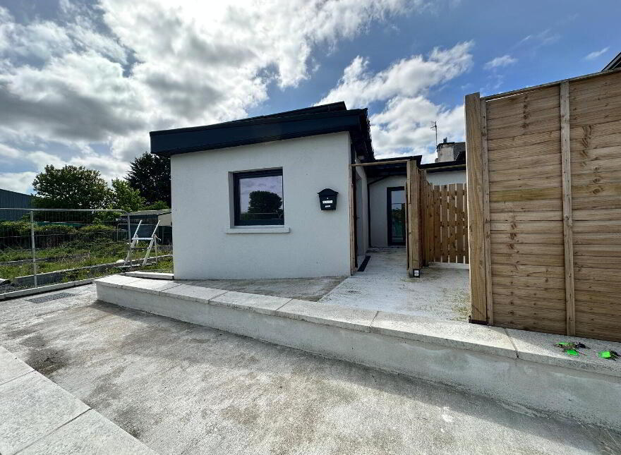 Apartments 1 - 4, 11-12 Barrack Street, Goresbridge, R95XFN8