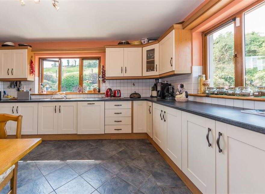 7 Heatherfields, Ardnageehy, Bantry