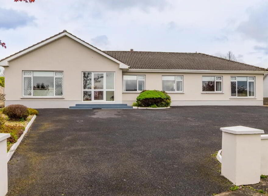 Fo, 15 Hawthorn Drive, Roscommon Town, F42HY06 photo