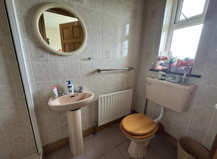 Casa Mar, Main Street, Enniscrone, F26E678