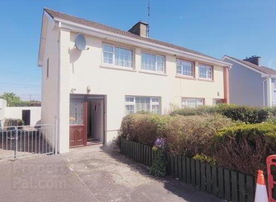 No. 10 New Houses, Kinlough, F91N7X2 photo