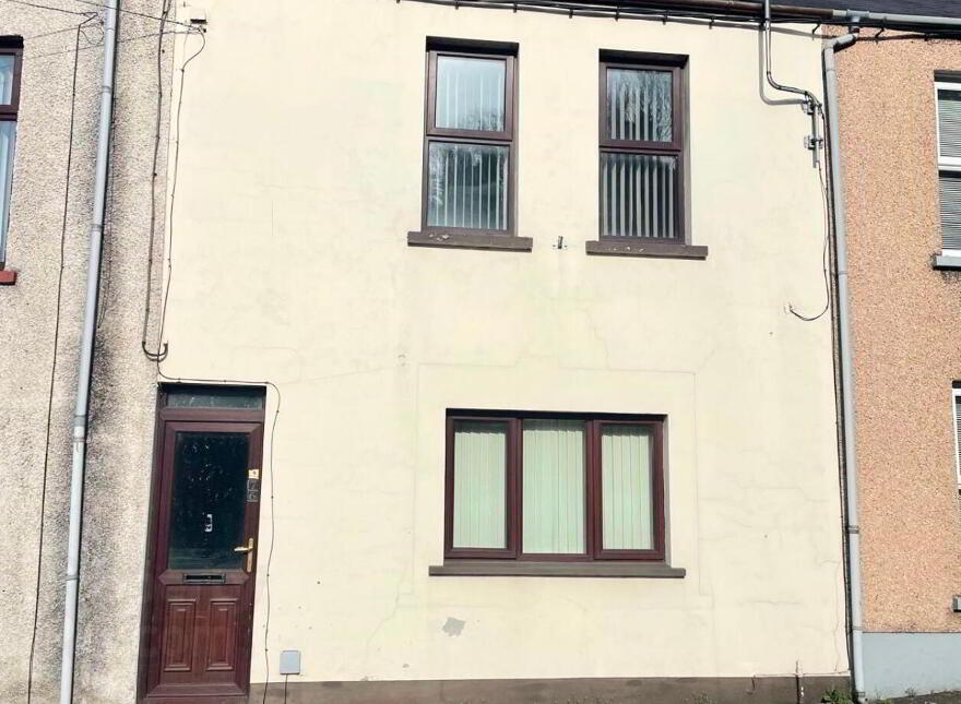 76 Circular Road, Larne, BT40 3AH photo
