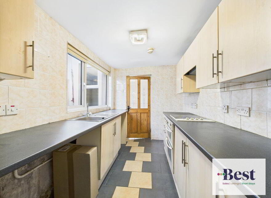 76 Circular Road, Larne, BT40 3AH