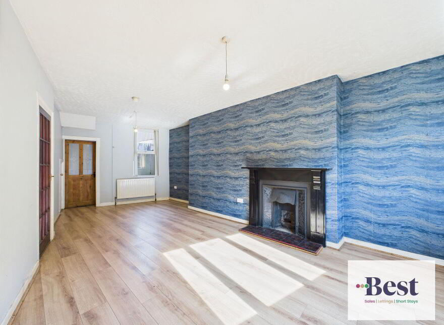 76 Circular Road, Larne, BT40 3AH