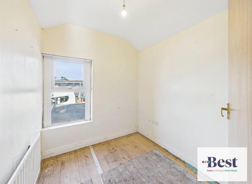 76 Circular Road, Larne, BT40 3AH