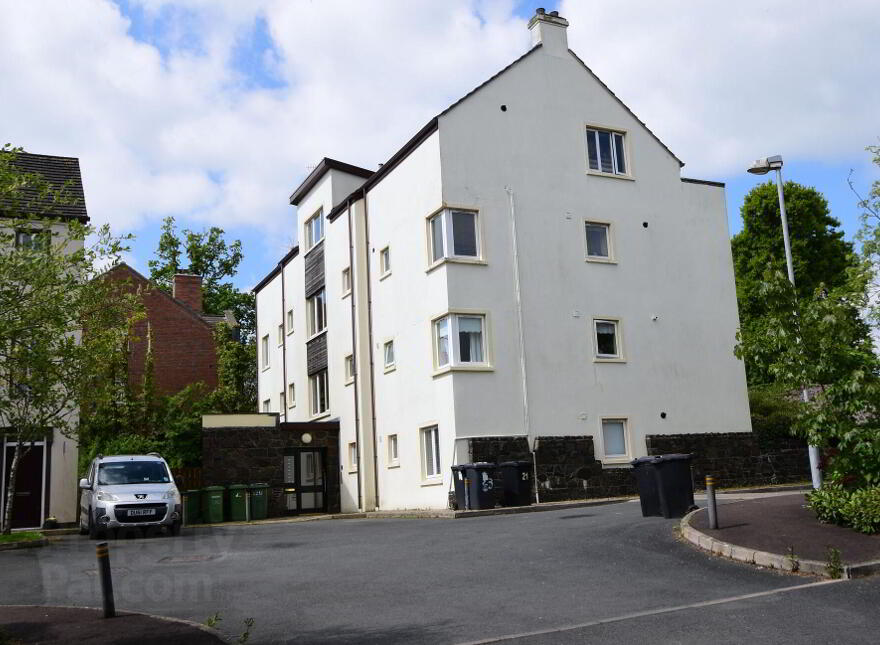 27 Village Court, Moira, BT67 0GW photo