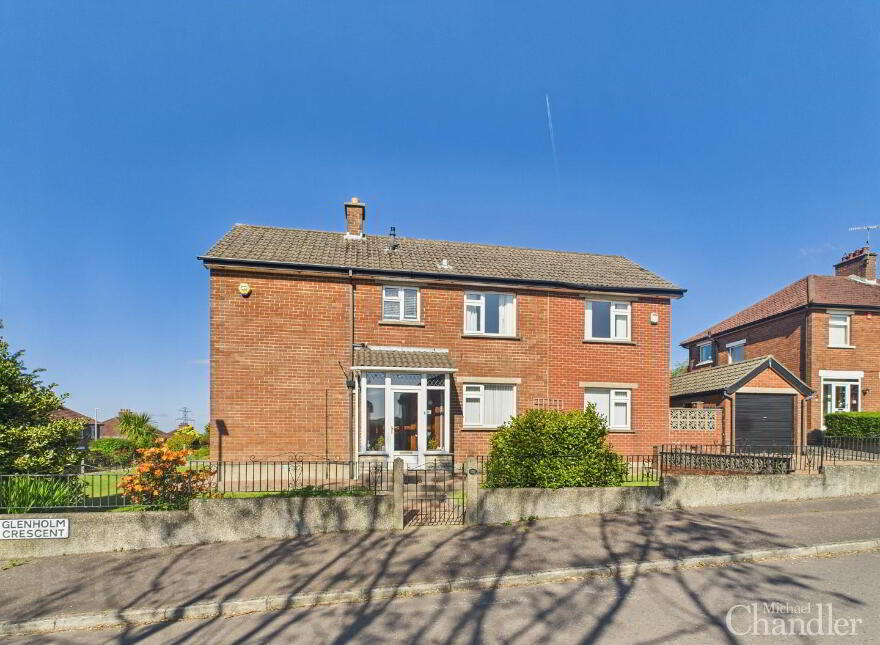 35 Glenholm Crescent, Belfast, BT8 6LT photo