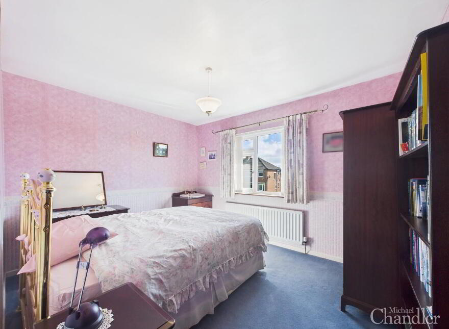 35 Glenholm Crescent, Belfast, BT8 6LT