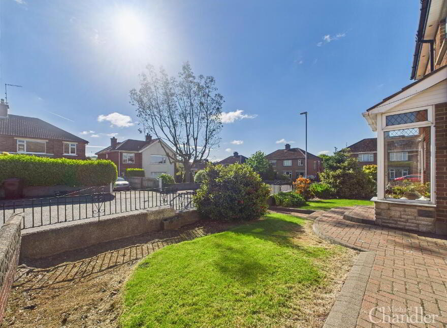 35 Glenholm Crescent, Belfast, BT8 6LT