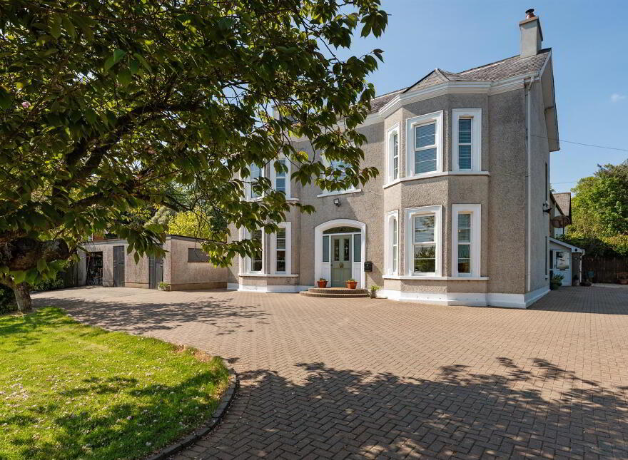 24 Woodburn Road, Carrickfergus, BT38 8PX