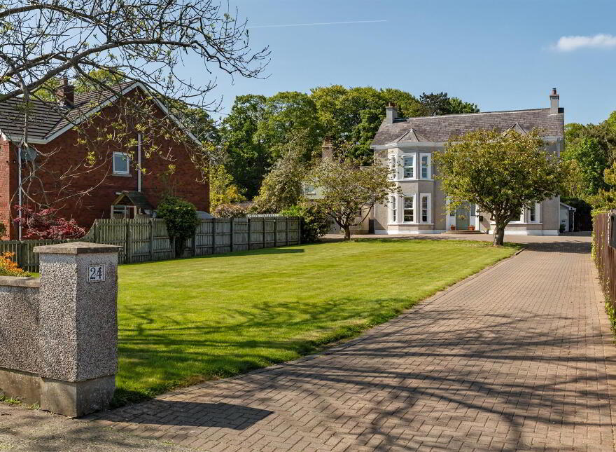 24 Woodburn Road, Carrickfergus, BT38 8PX