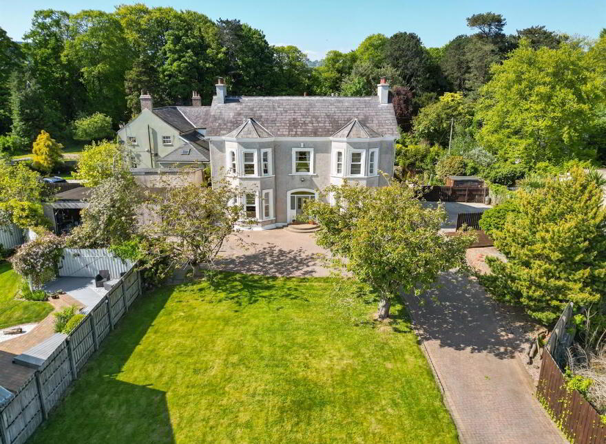 24 Woodburn Road, Carrickfergus, BT38 8PX photo