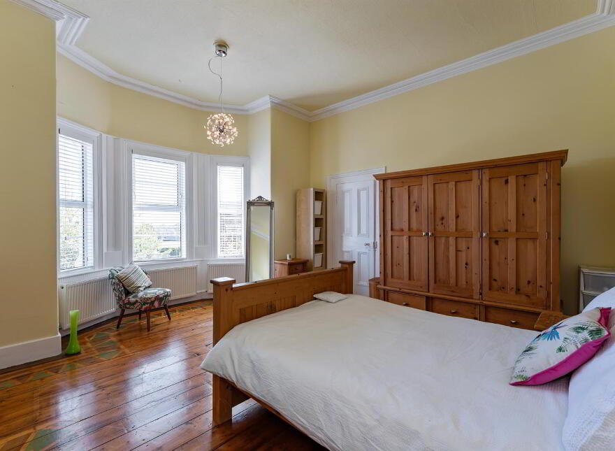 24 Woodburn Road, Carrickfergus, BT38 8PX