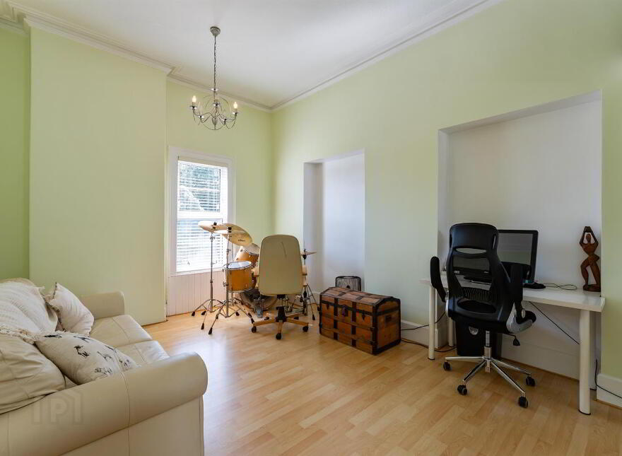 24 Woodburn Road, Carrickfergus, BT38 8PX