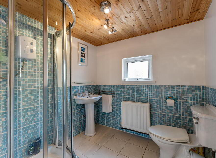 24 Woodburn Road, Carrickfergus, BT38 8PX
