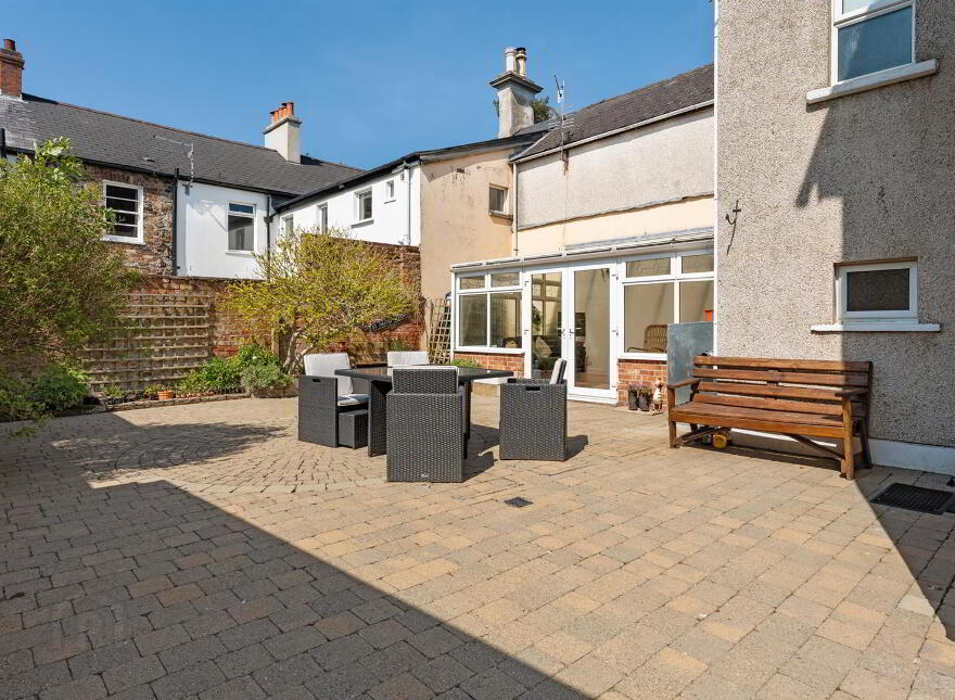 24 Woodburn Road, Carrickfergus, BT38 8PX
