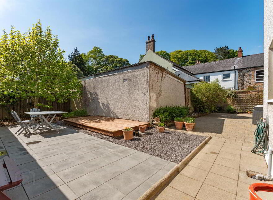 24 Woodburn Road, Carrickfergus, BT38 8PX