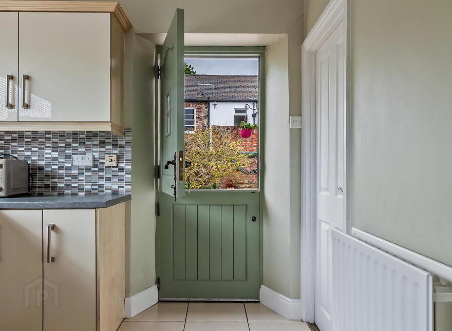 24 Woodburn Road, Carrickfergus, BT38 8PX