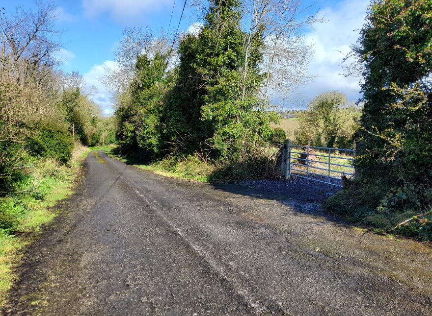 3 ACRES, Knockmooney, Slane