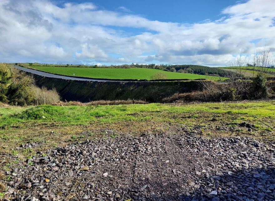 3 ACRES, Knockmooney, Slane