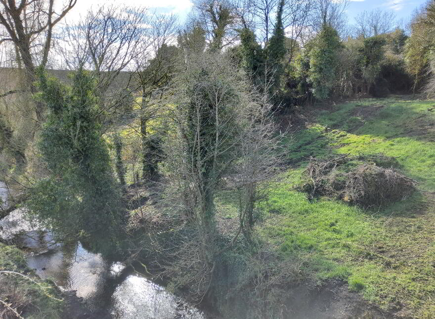 3 ACRES, Knockmooney, Slane