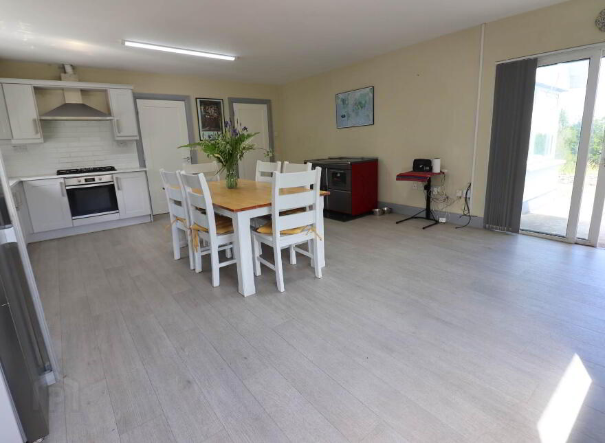 Carrowlustraun, Moycullen, H91DX8P