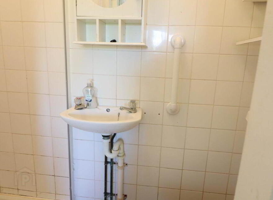 Carrowlustraun, Moycullen, H91DX8P