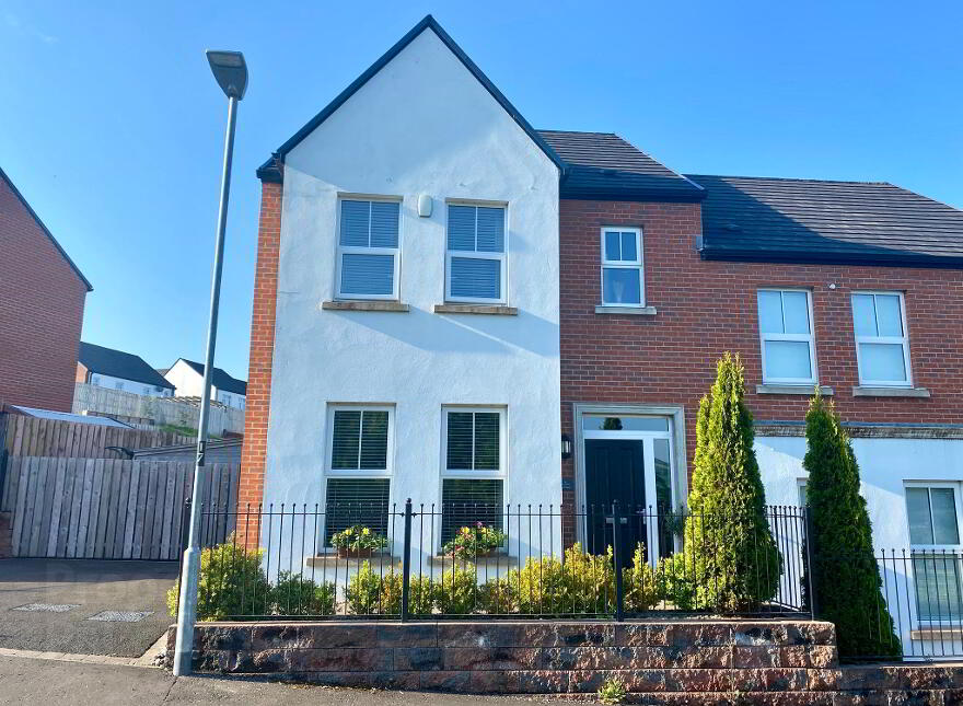 38 Birch Hill, Waterside, Derry, BT47 2FJ photo