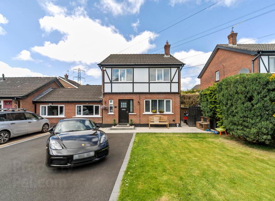 15 Windermere Park, Belfast, BT8 6QZ photo