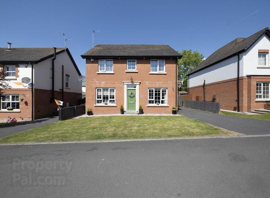 385 Belvedere Manor, Lurgan, Craigavon, BT67 9NT photo