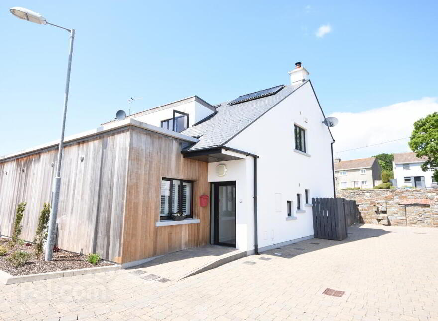 2 Cuirt Na Sionna, Tarbert, V31T866 photo