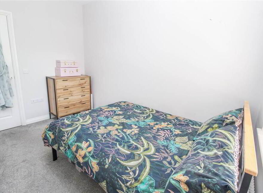 Apt 3, 6 Loughan Hall, Dundonald, Belfast, BT16 2FT