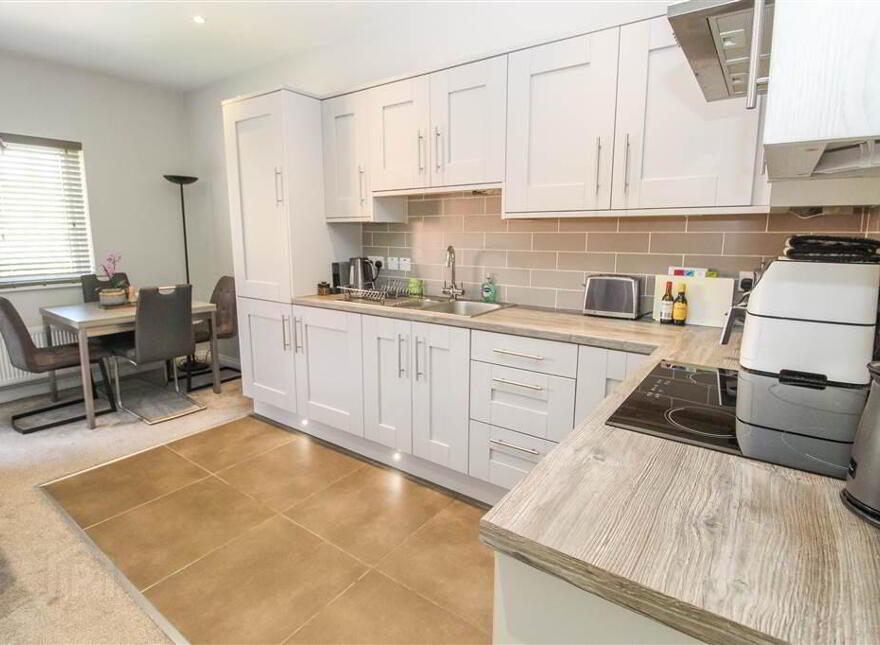Apt 3, 6 Loughan Hall, Dundonald, Belfast, BT16 2FT