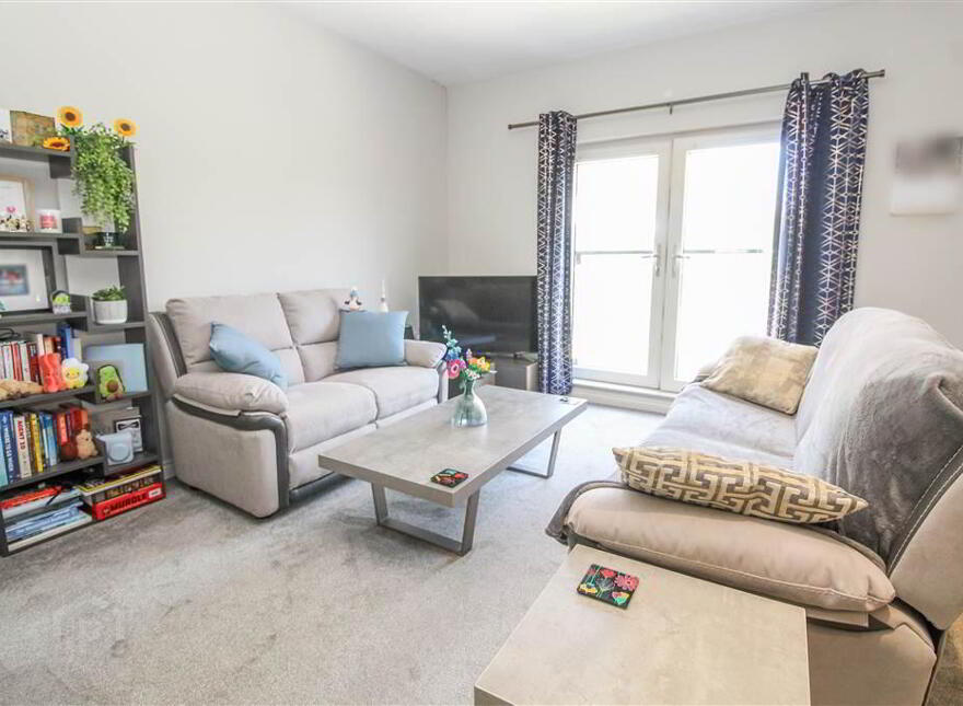 Apt 3, 6 Loughan Hall, Dundonald, Belfast, BT16 2FT