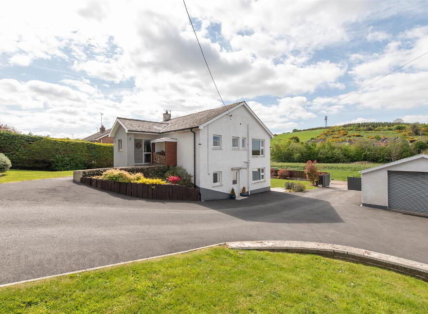 36 Lisburn Road, Ballynahinch, BT24 8TH photo