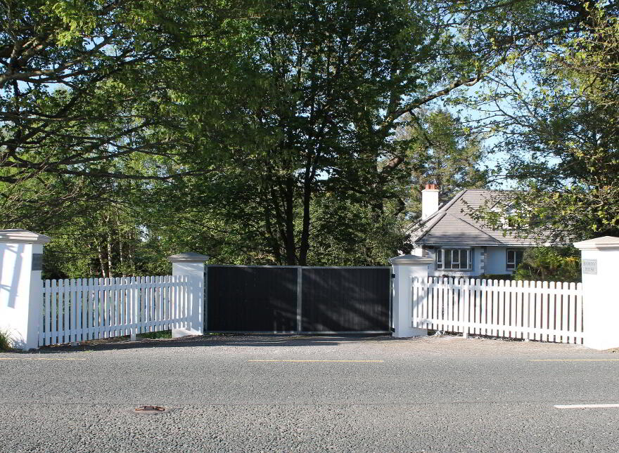 Barony House, The Meelaghans, Tullamore, Offaly, R35H7T2
