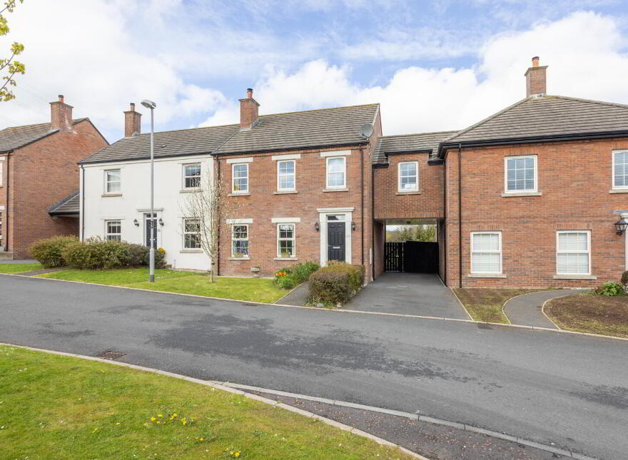 33 Ilford Park, Belfast, BT6 9SG photo