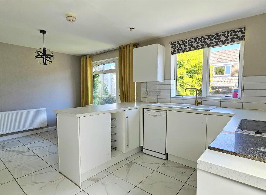 77 Victoria Road, Carrickfergus, BT38 7JJ