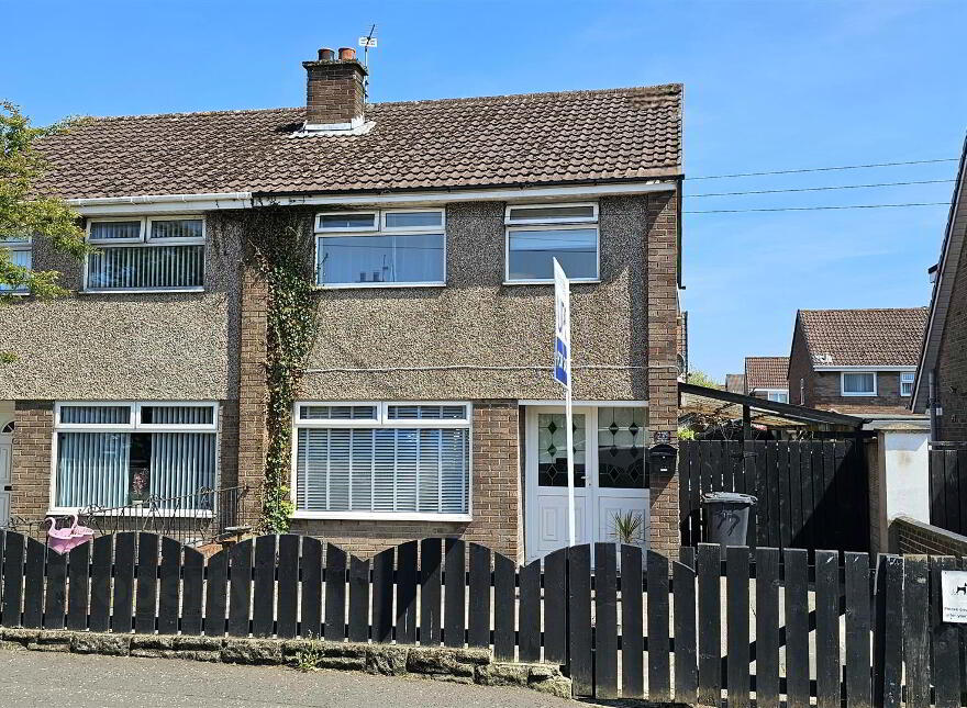 77 Victoria Road, Carrickfergus, BT38 7JJ photo