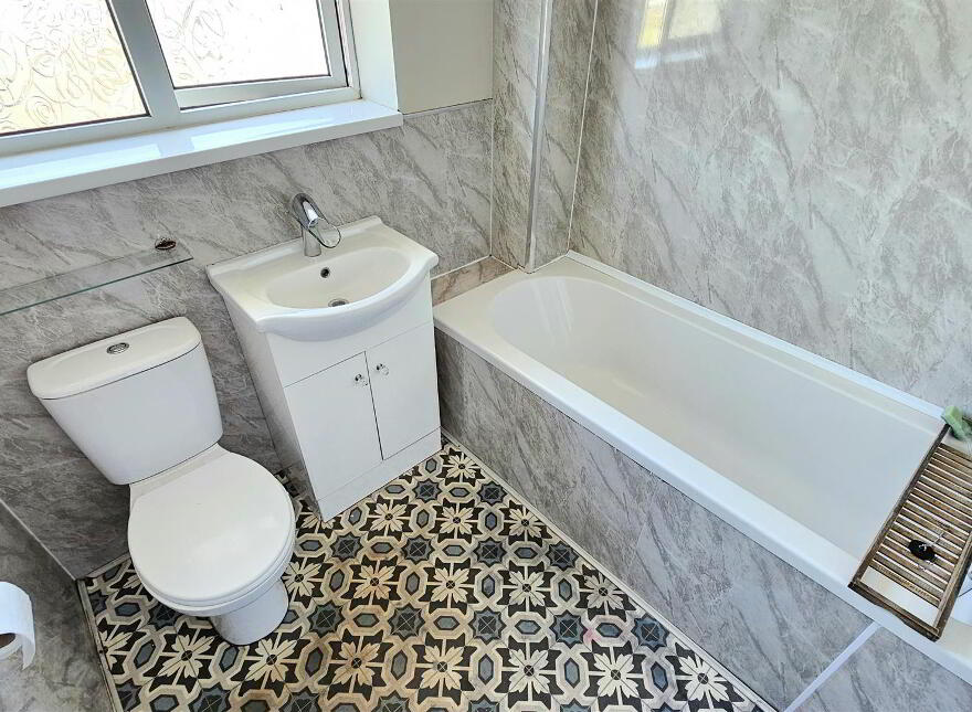 77 Victoria Road, Carrickfergus, BT38 7JJ