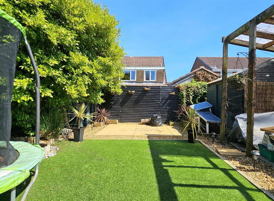 77 Victoria Road, Carrickfergus, BT38 7JJ