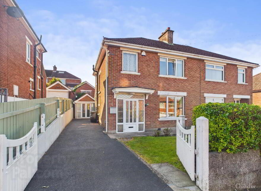 17 Glenholm Park, Belfast, BT8 6LP photo